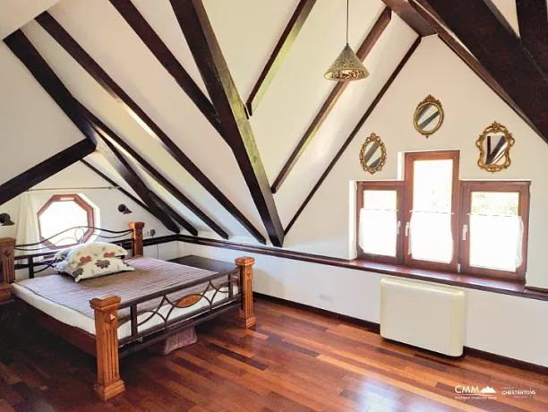 Rustovo'da 5 Yatak Odalı Villa, 392 m²